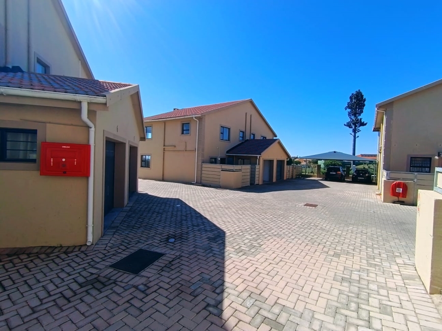 3 Bedroom Property for Sale in Heiderand Western Cape